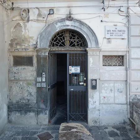 Affittacamere La Casa Della Nonna - Quartierispagnoli