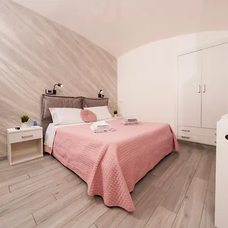 La Casa Della Nonna - Quartierispagnoli Penzion Neapol